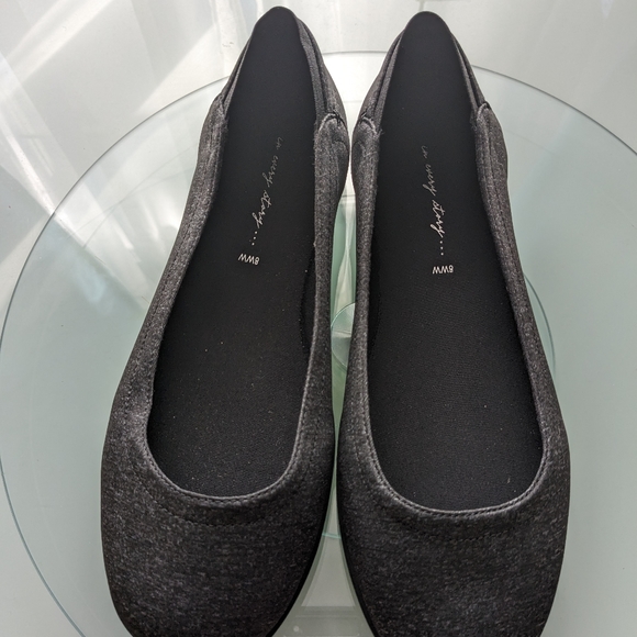 Ballet flats, NWT, charcoal black, 8ww, in every story. - Picture 13 of 15